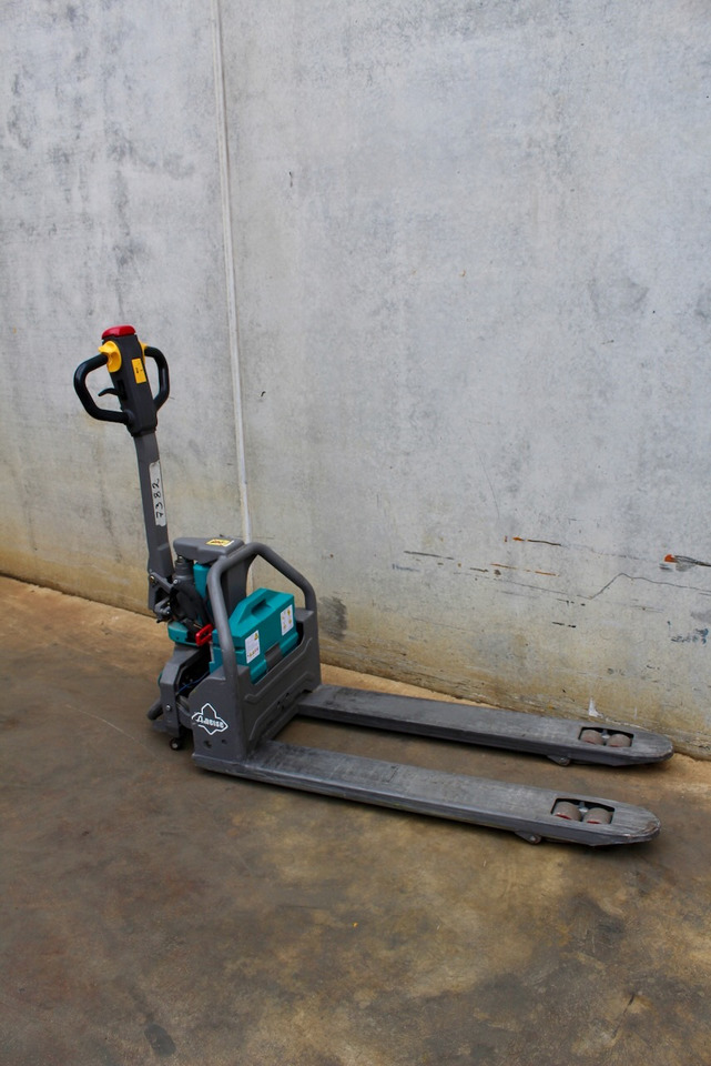 Jungheinrich PTE 1.3 LI-ION - Transpalette: photos 4 Jungheinrich PTE 1.3 LI-ION - Transpalette: photos 4