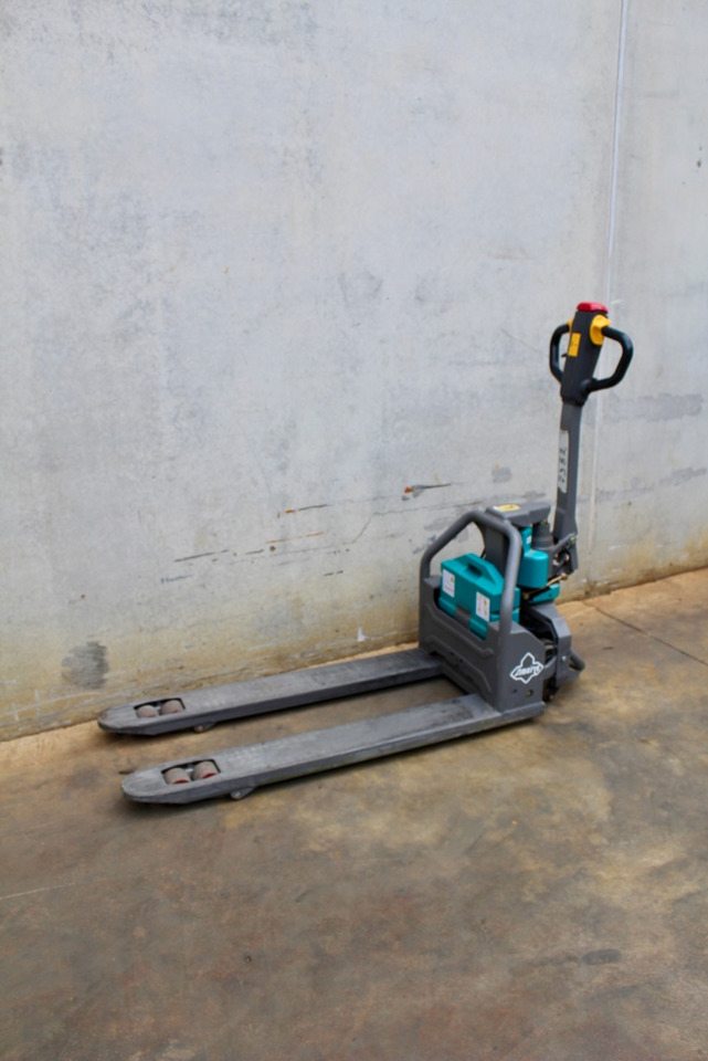 Jungheinrich PTE 1.3 LI-ION - Transpalette: photos 2 Jungheinrich PTE 1.3 LI-ION - Transpalette: photos 2