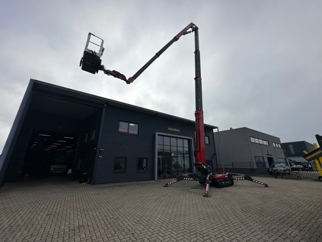 Hinowa Lightlift 33.17 - Nacelle articulée: photos 3 Hinowa Lightlift 33.17 - Nacelle articulée: photos 3
