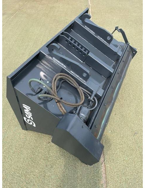 Sami SL 1500 Sandspridarskopa - Epandeur de sable pour Engins de chantier: photos 4 Sami SL 1500 Sandspridarskopa - Epandeur de sable pour Engins de chantier: photos 4