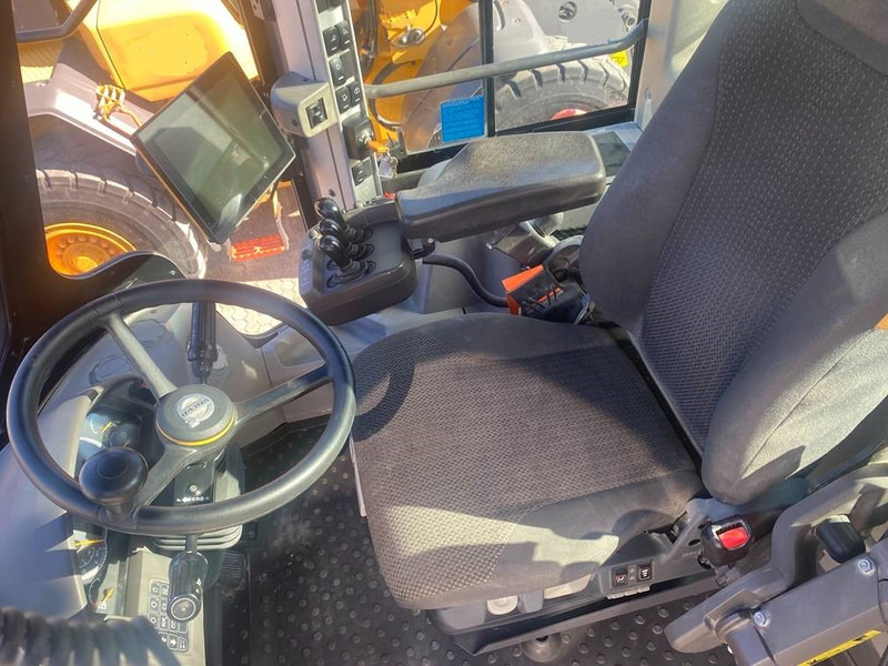 Chargeuse sur pneus Volvo L 180 H: photos 10 Chargeuse sur pneus Volvo L 180 H: photos 10