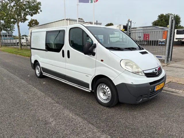 Opel Vivaro 2 2.0Cdti /84kW-E4 crew cab L2H1 - Fourgonnette, Utilitaire double cabine: photos 1 Opel Vivaro 2 2.0Cdti /84kW-E4 crew cab L2H1 - Fourgonnette, Utilitaire double cabine: photos 1