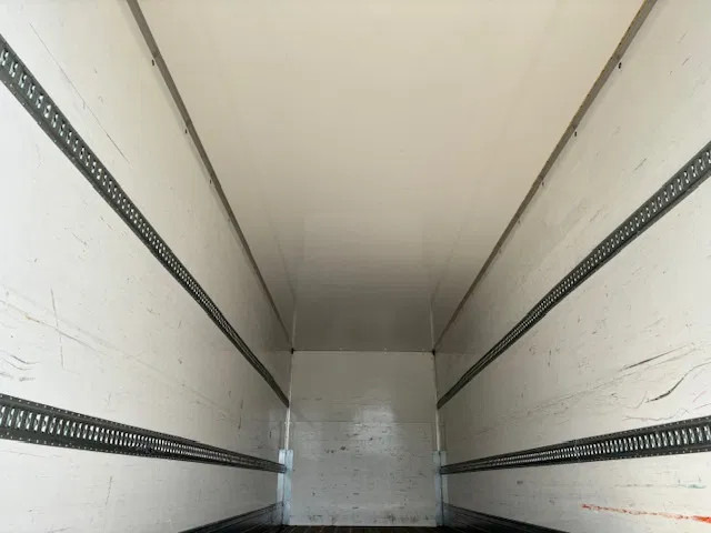 Scania P280 Closed box taillift 2000 kg Fuel CNG ADR 2 units in stock en crédit-bail Scania P280 Closed box taillift 2000 kg Fuel CNG ADR 2 units in stock: photos 11