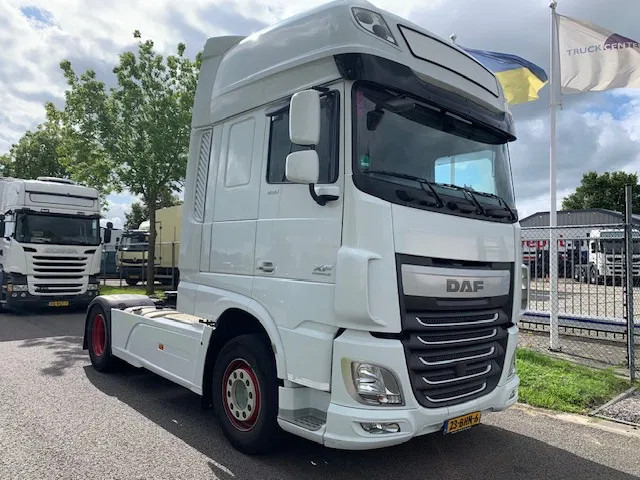 DAF XF 440 FT Euro6 SSC standairco 2 tanks TuV 09-2025 - Tracteur routier: photos 3 DAF XF 440 FT Euro6 SSC standairco 2 tanks TuV 09-2025 - Tracteur routier: photos 3