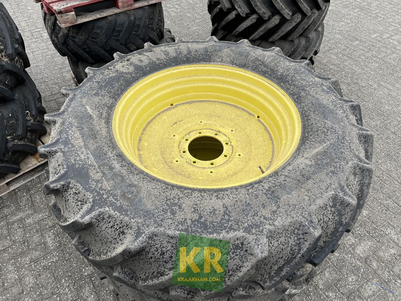 Banden Continental Continental - Roue complète pour Machine agricole: photos 3 Banden Continental Continental - Roue complète pour Machine agricole: photos 3