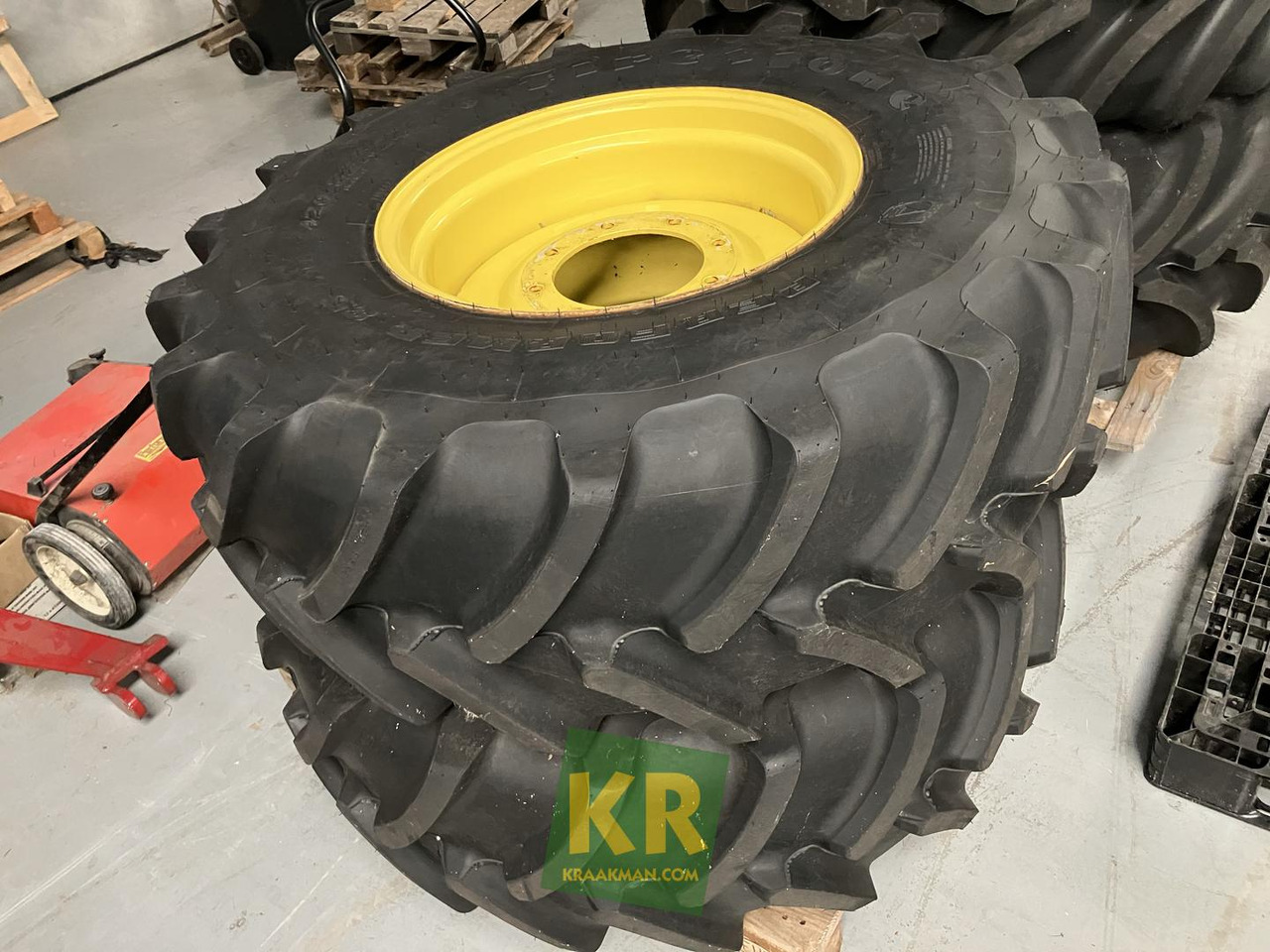 Firestone Banden Firestone - Pneu pour Machine agricole: photos 2 Firestone Banden Firestone - Pneu pour Machine agricole: photos 2