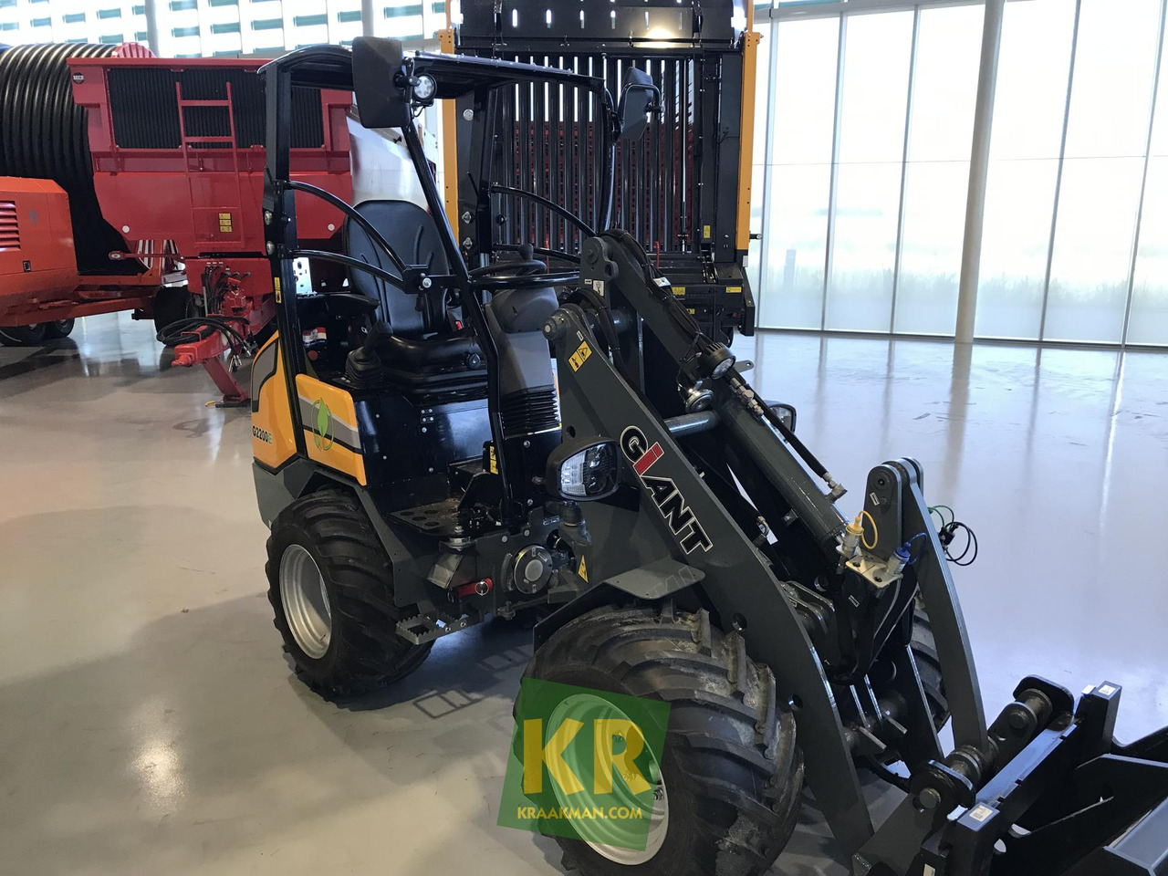 G2200E Giant - Valet de ferme: photos 2 G2200E Giant - Valet de ferme: photos 2