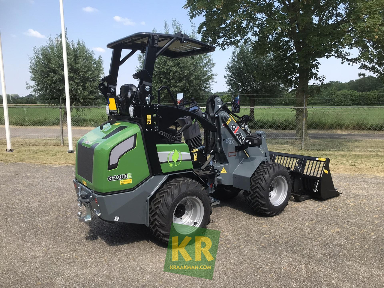 G2200E Giant - Valet de ferme: photos 3 G2200E Giant - Valet de ferme: photos 3