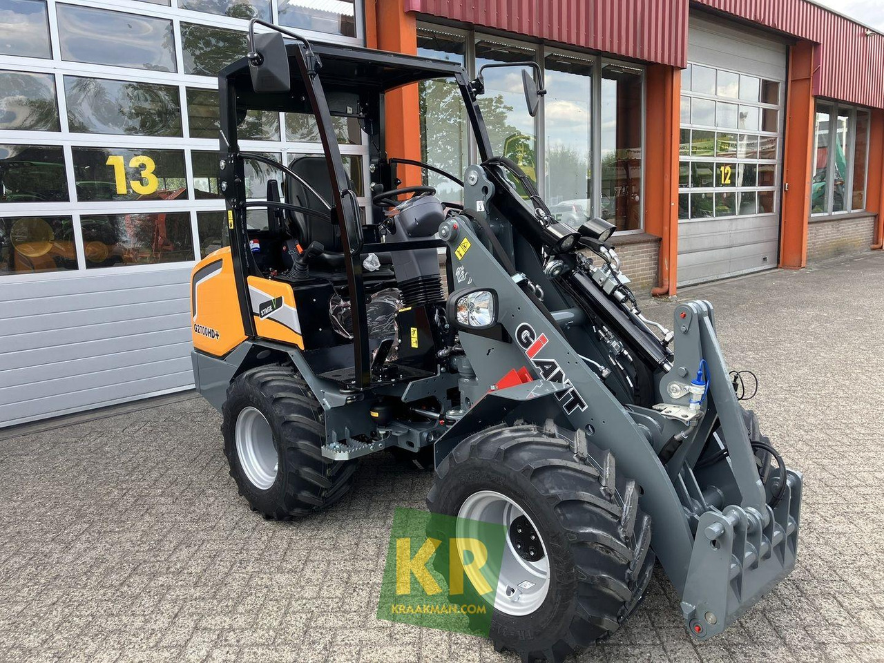 Giant G2700 HD+ - Valet de ferme: photos 2 Giant G2700 HD+ - Valet de ferme: photos 2