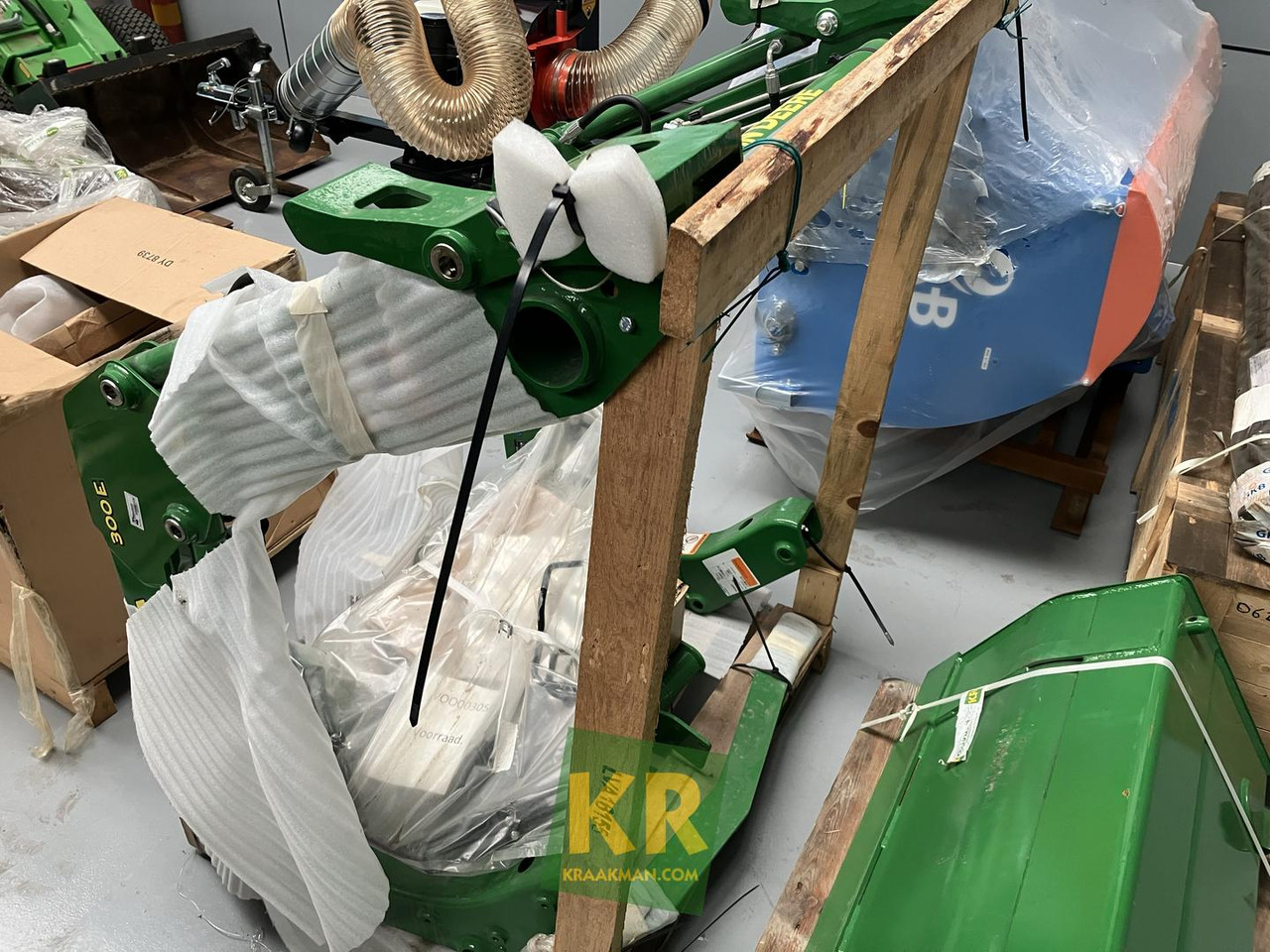 John Deere 300E - Chargeur frontal pour tracteur: photos 2 John Deere 300E - Chargeur frontal pour tracteur: photos 2