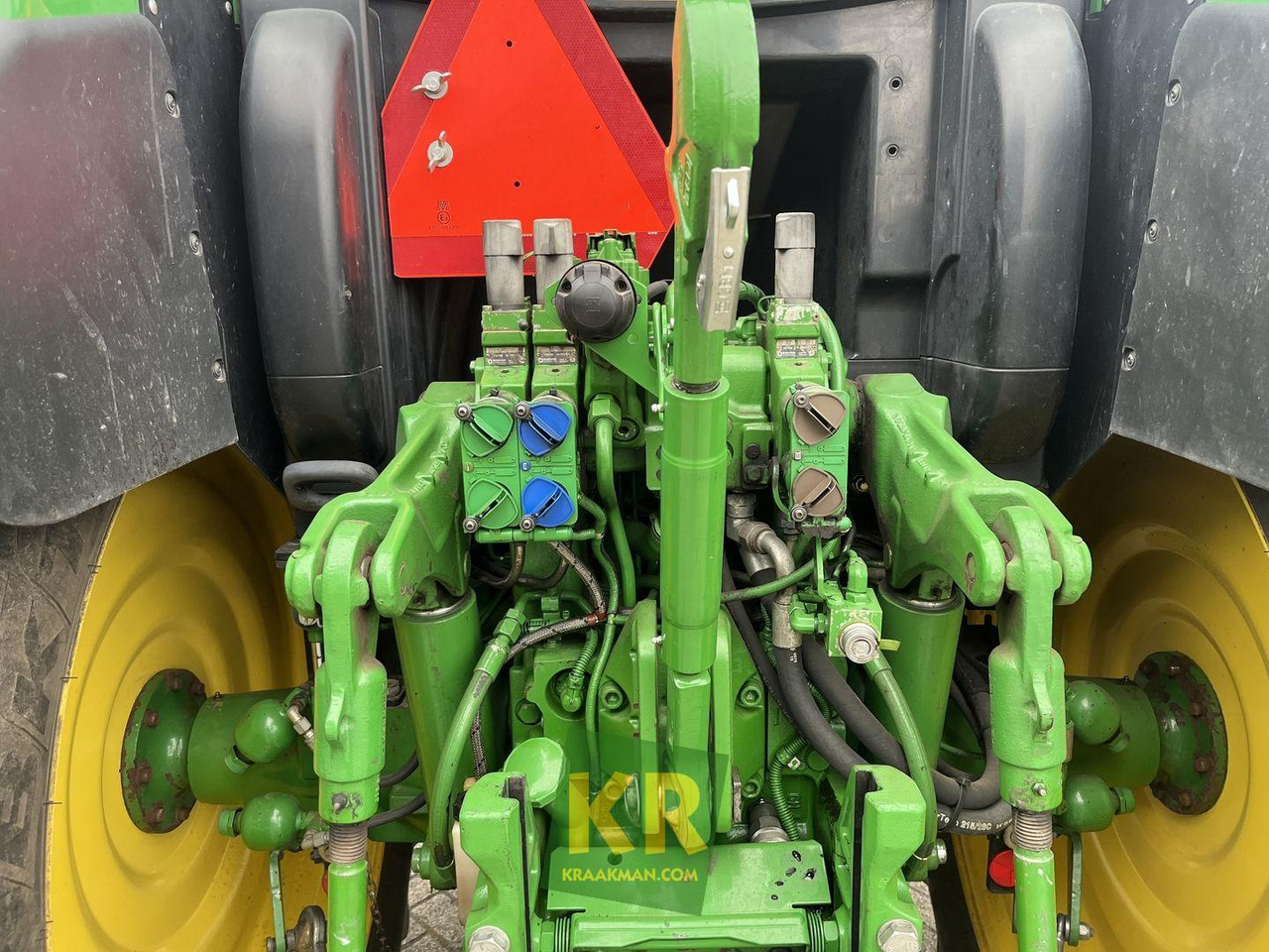 John Deere 6115R - Tracteur agricole: photos 1 John Deere 6115R - Tracteur agricole: photos 1