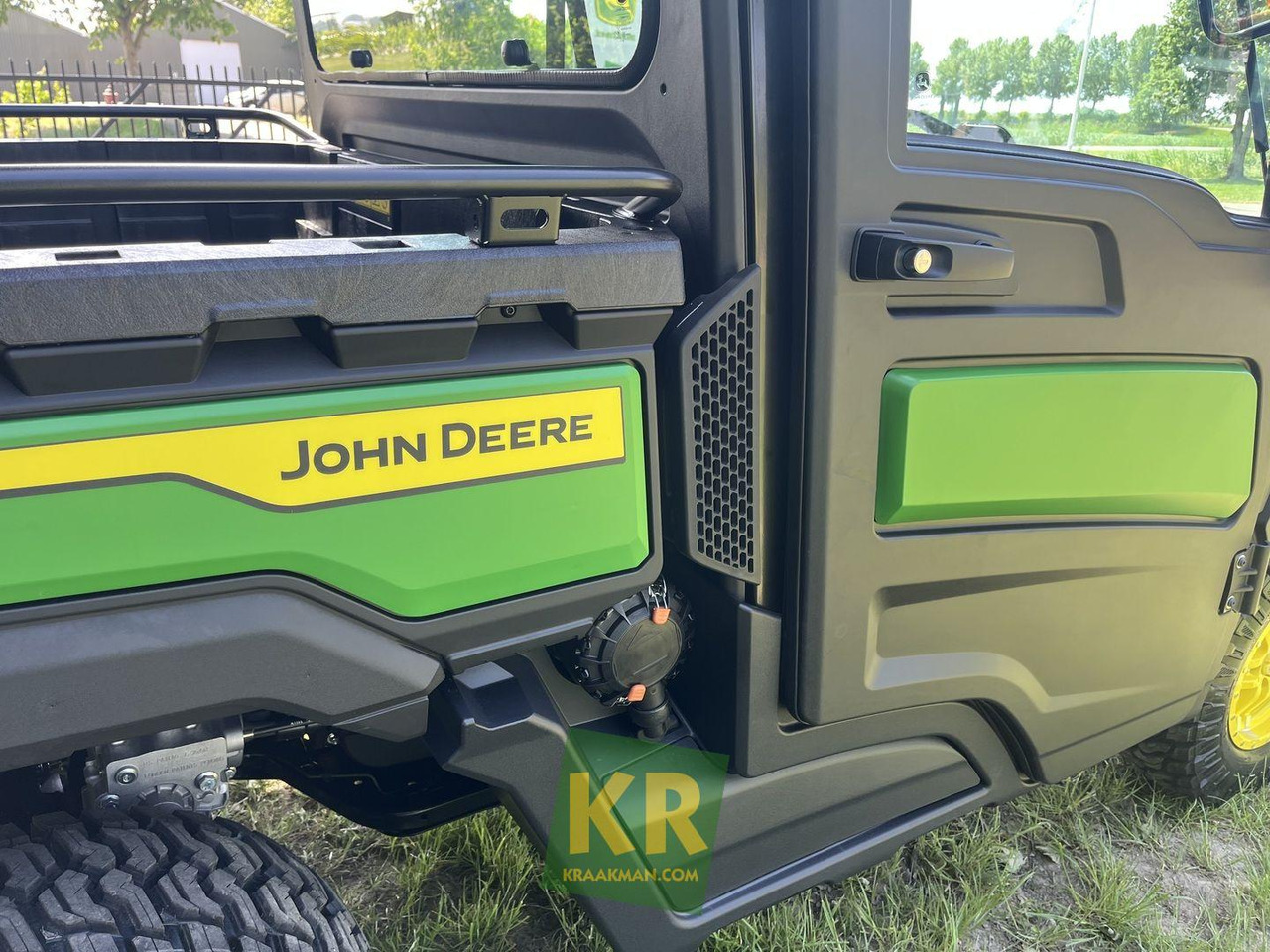 John Deere XUV875M  - Quadricycle: photos 4 John Deere XUV875M  - Quadricycle: photos 4
