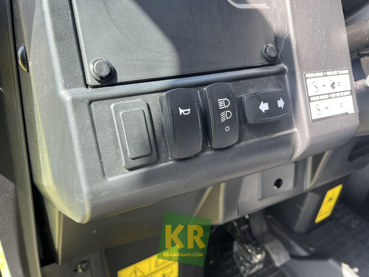 John Deere XUV875M  - Quadricycle: photos 3 John Deere XUV875M  - Quadricycle: photos 3
