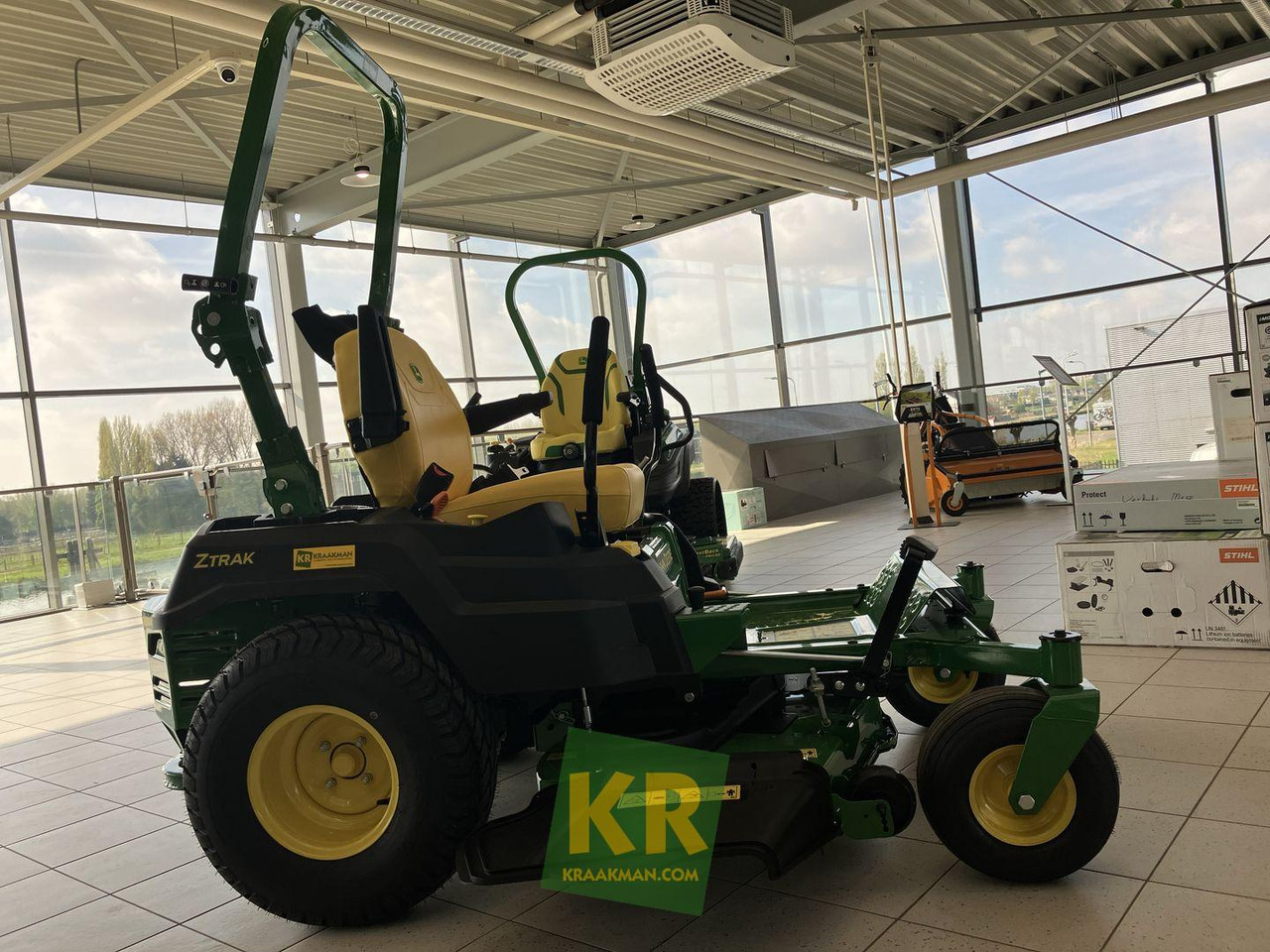 John Deere Z515E ZEROTURN - Motofaucheuse: photos 4 John Deere Z515E ZEROTURN - Motofaucheuse: photos 4