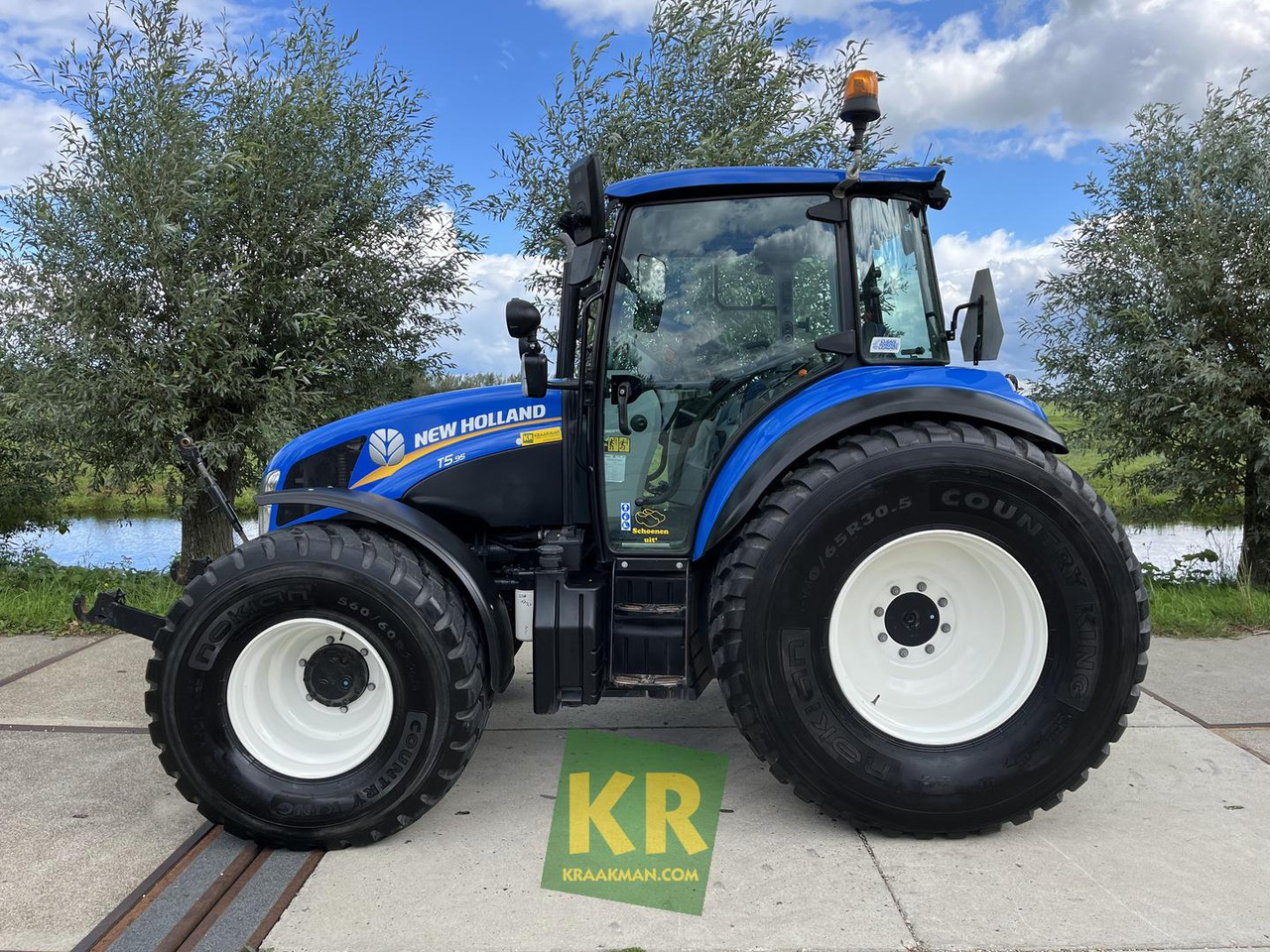 New Holland T5.95 - Tracteur agricole: photos 2 New Holland T5.95 - Tracteur agricole: photos 2