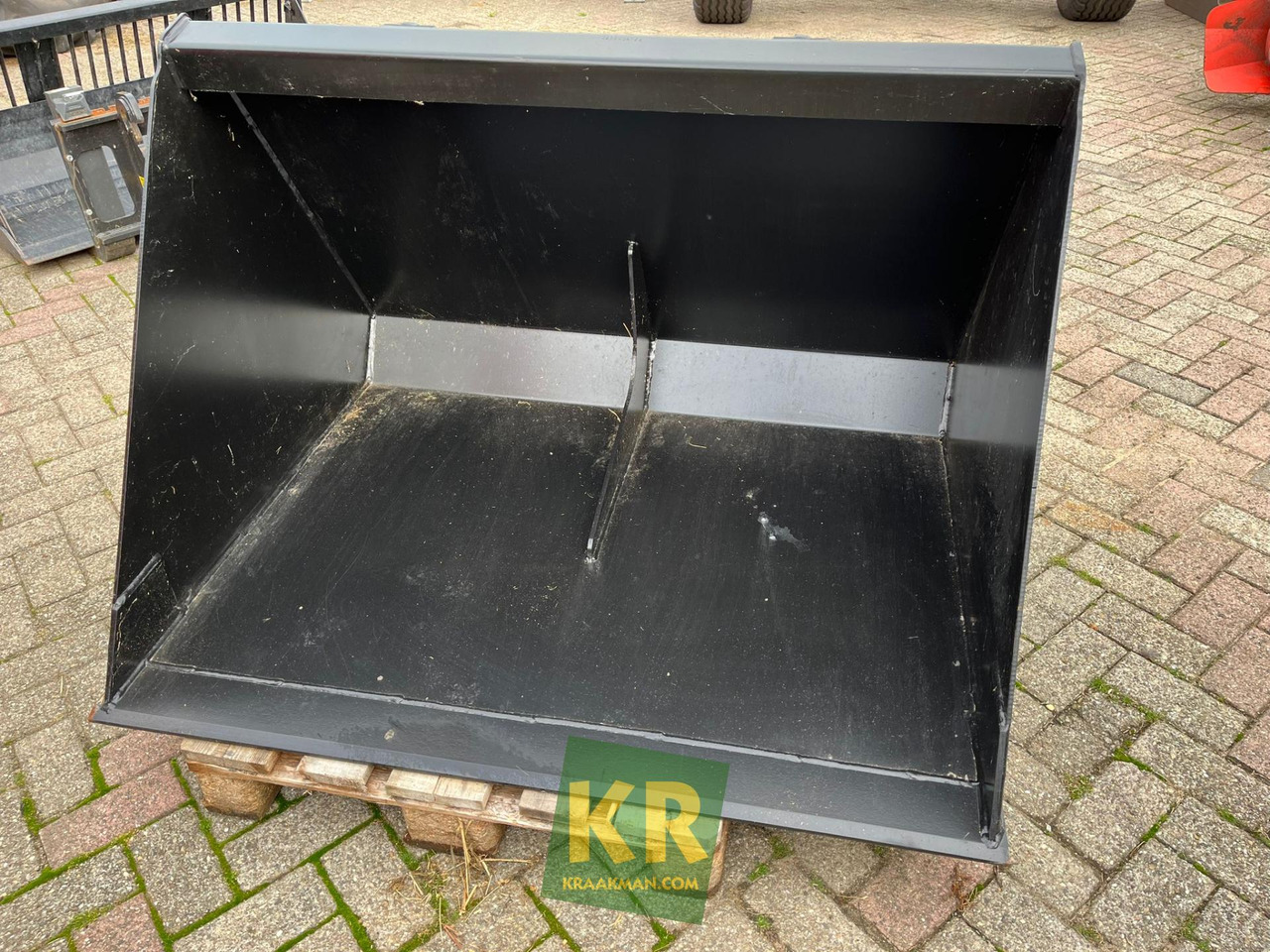 Voorzetstukken Giant - Godet pour chargeur pour Engins de chantier: photos 1 Voorzetstukken Giant - Godet pour chargeur pour Engins de chantier: photos 1