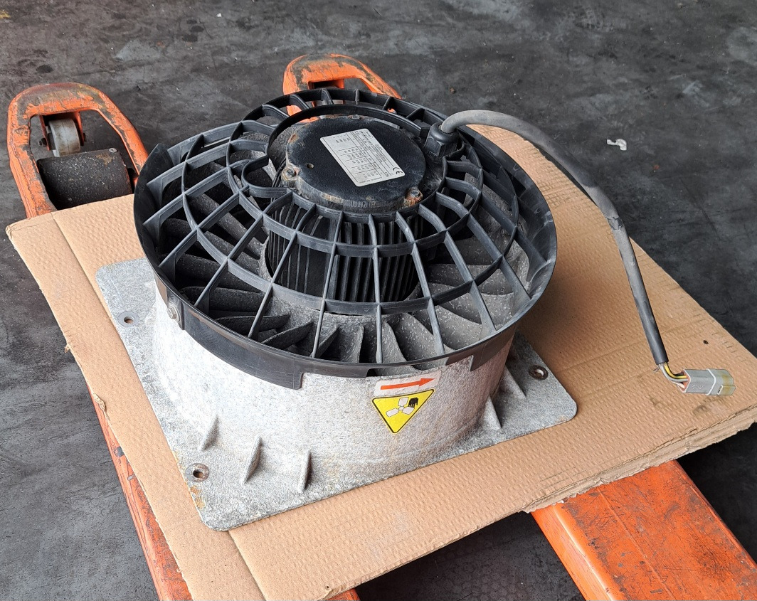 Fan MOTOR, CONDENSER - Ventilateur: photos 1 Fan MOTOR, CONDENSER - Ventilateur: photos 1