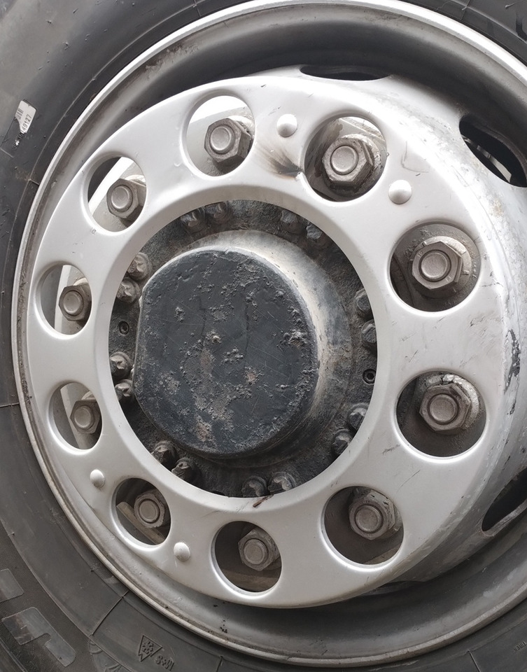 MAN ZWROTNICA KOŁA HYDRODRIVE MAN TGS TGX 81360256005 81360256006 - Essieu et pièces: photos 2 MAN ZWROTNICA KOŁA HYDRODRIVE MAN TGS TGX 81360256005 81360256006 - Essieu et pièces: photos 2