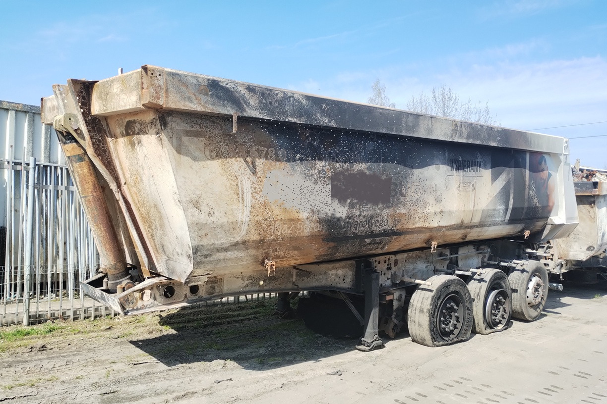 SCHMITZ CARGOBULL GOTHA 26 m3 SGF S3 2015 - Semi-remorque benne: photos 2 SCHMITZ CARGOBULL GOTHA 26 m3 SGF S3 2015 - Semi-remorque benne: photos 2