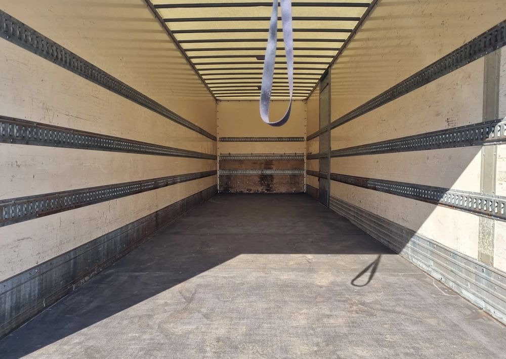 Renault Premium 270 - Camion fourgon: photos 5 Renault Premium 270 - Camion fourgon: photos 5