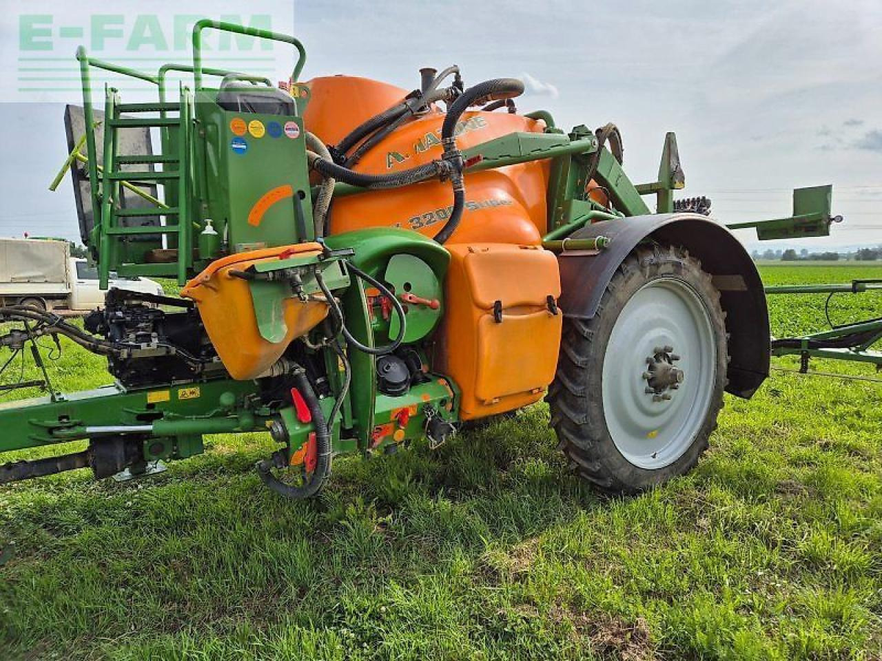 Amazone ux 3200 super - Pulvérisateur traîné: photos 2 Amazone ux 3200 super - Pulvérisateur traîné: photos 2