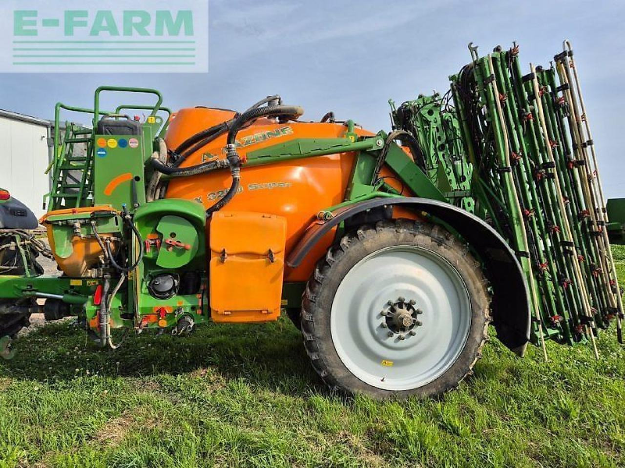 Amazone ux 3200 super - Pulvérisateur traîné: photos 3 Amazone ux 3200 super - Pulvérisateur traîné: photos 3