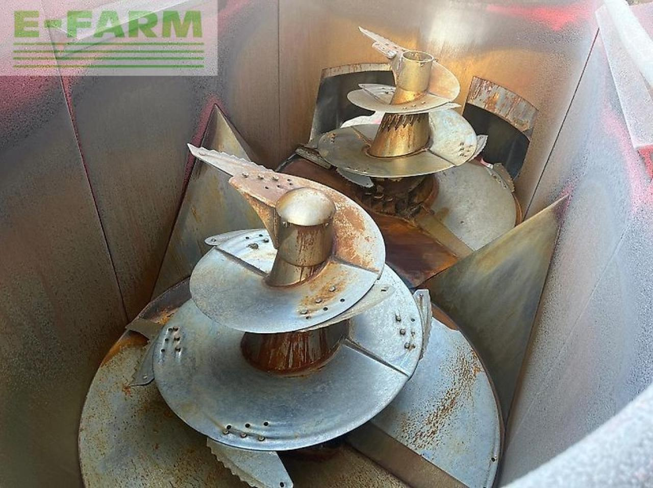 BVL - van Lengerich v-mix 24 2 s - Matériel d'élevage: photos 5 BVL - van Lengerich v-mix 24 2 s - Matériel d'élevage: photos 5