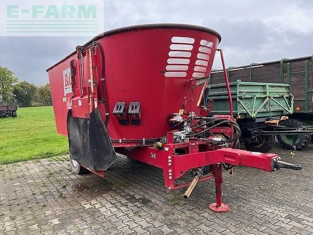 BVL - van Lengerich v-mix plus futtermischwagen - Matériel d'élevage: photos 2 BVL - van Lengerich v-mix plus futtermischwagen - Matériel d'élevage: photos 2