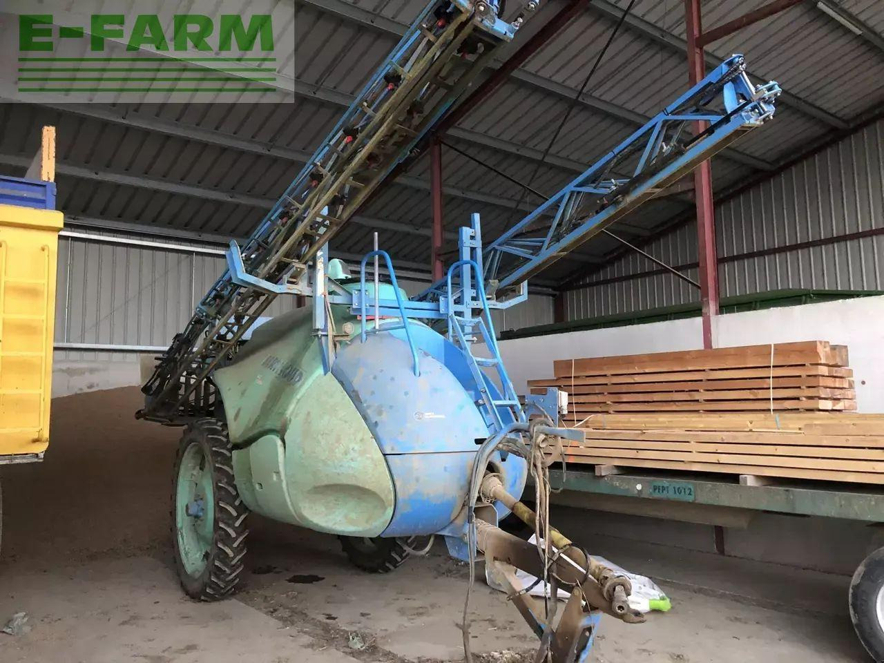 Berthoud tenor 35 - Pulvérisateur traîné: photos 1 Berthoud tenor 35 - Pulvérisateur traîné: photos 1