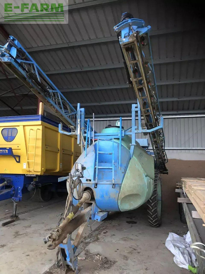 Berthoud tenor 35 - Pulvérisateur traîné: photos 2 Berthoud tenor 35 - Pulvérisateur traîné: photos 2