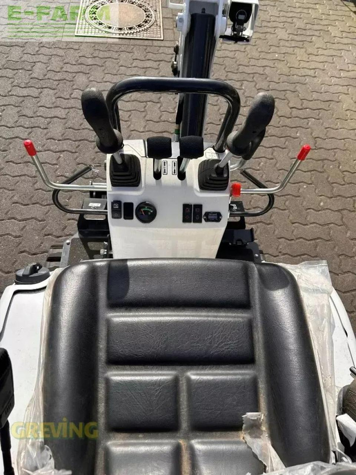 Bobcat e08 aktion - Mini pelle: photos 3 Bobcat e08 aktion - Mini pelle: photos 3