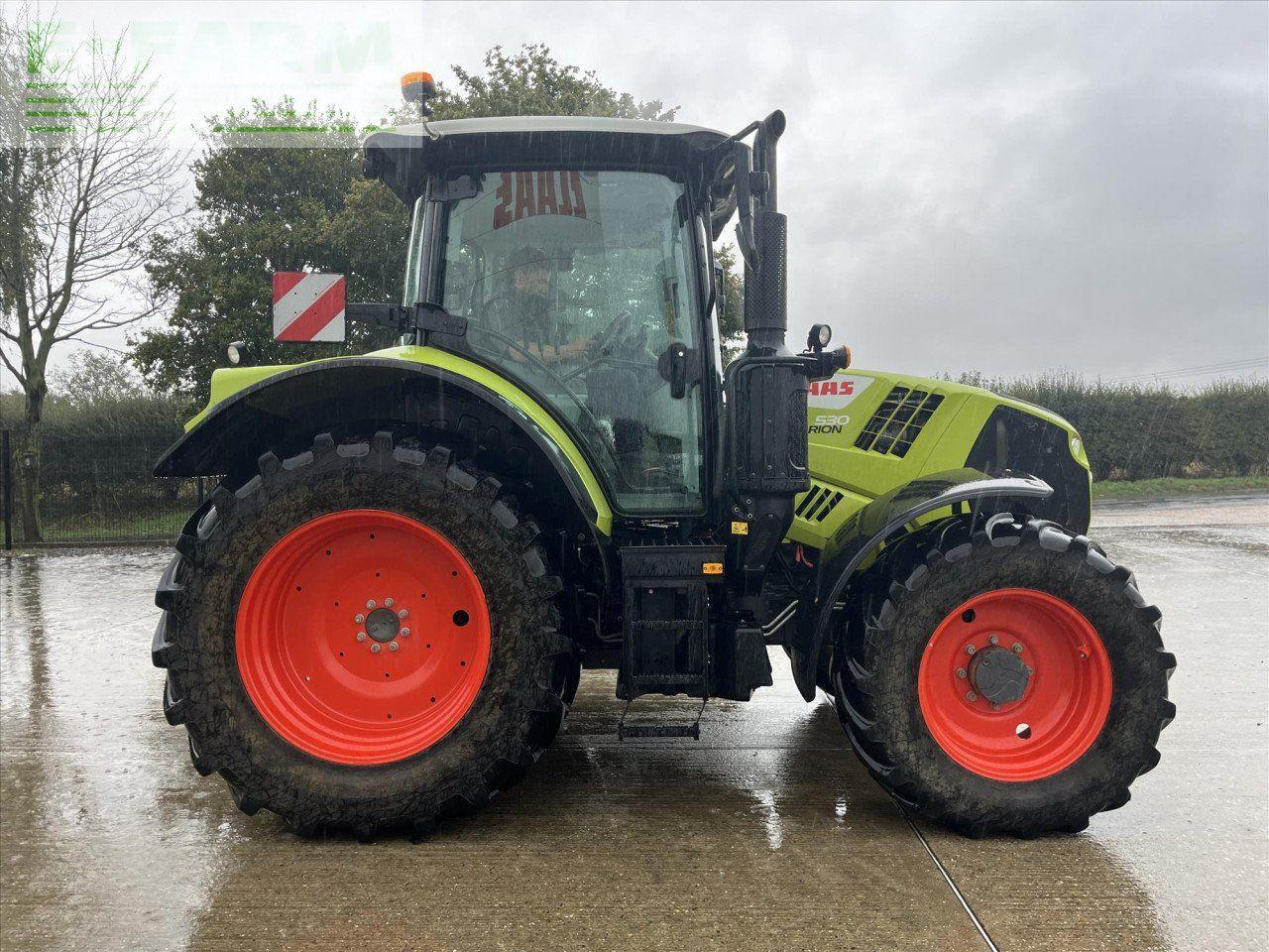 CLAAS ARION 530 - Tracteur agricole: photos 4 CLAAS ARION 530 - Tracteur agricole: photos 4