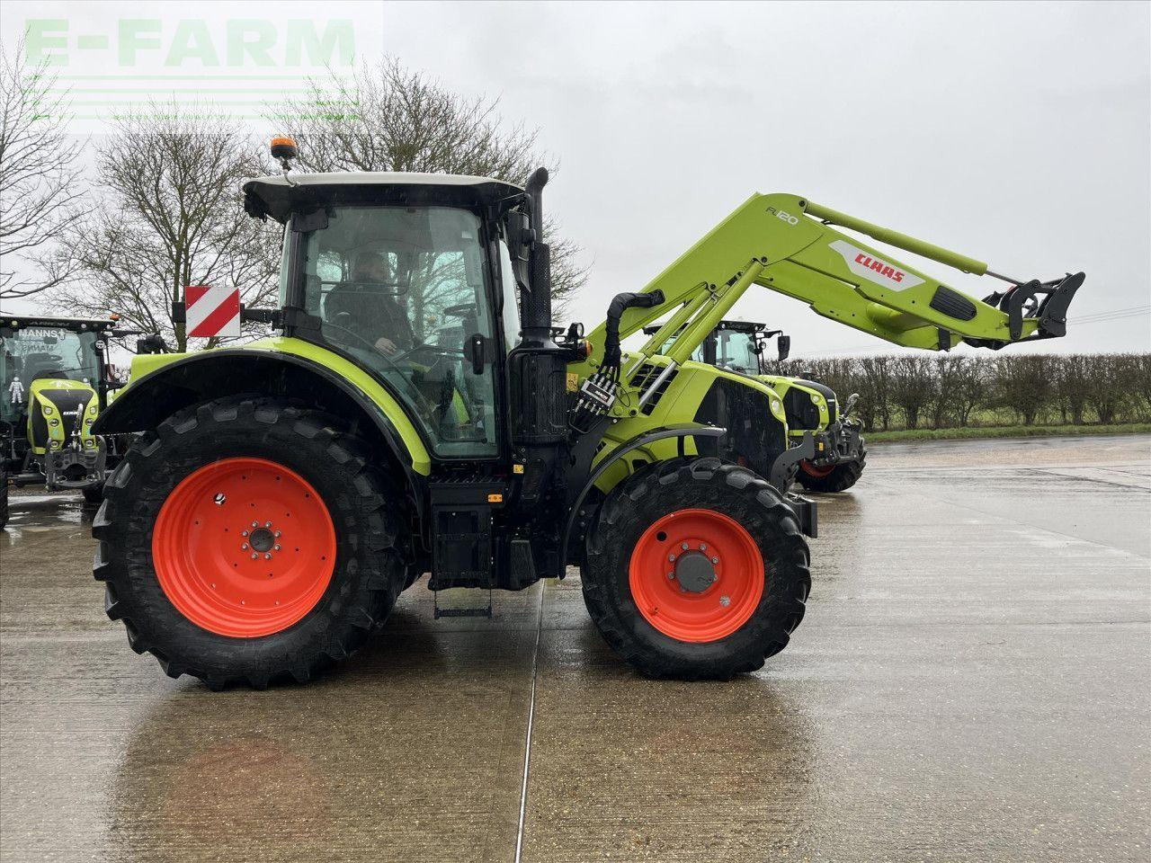 CLAAS ARION 530 CIS+ 50K - Tracteur agricole: photos 4 CLAAS ARION 530 CIS+ 50K - Tracteur agricole: photos 4
