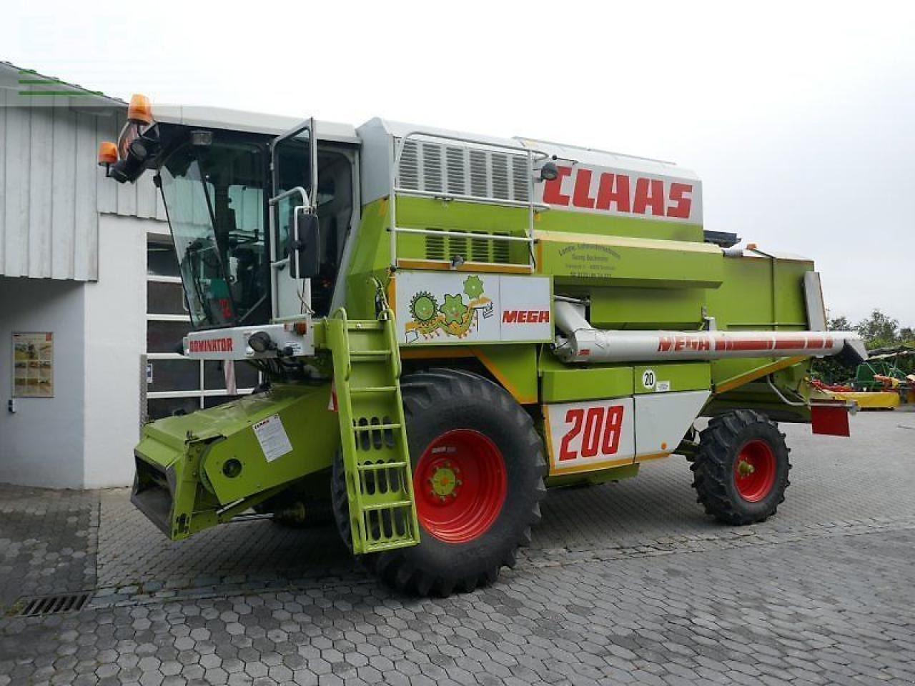 CLAAS Dominator 208 Mega - Moissonneuse-batteuse: photos 1 CLAAS Dominator 208 Mega - Moissonneuse-batteuse: photos 1
