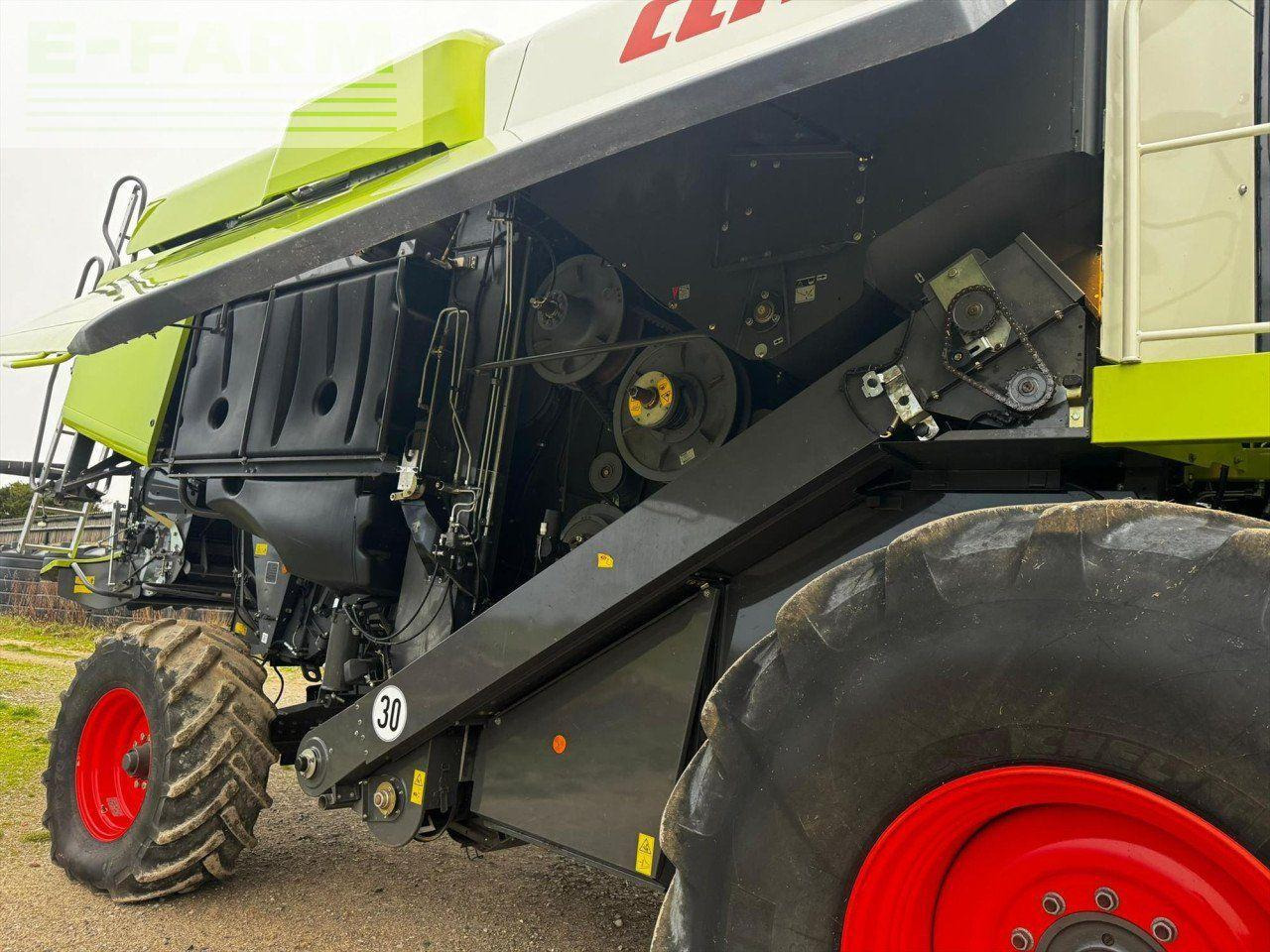 Moissonneuse-batteuse CLAAS LEXION 670 M: photos 6