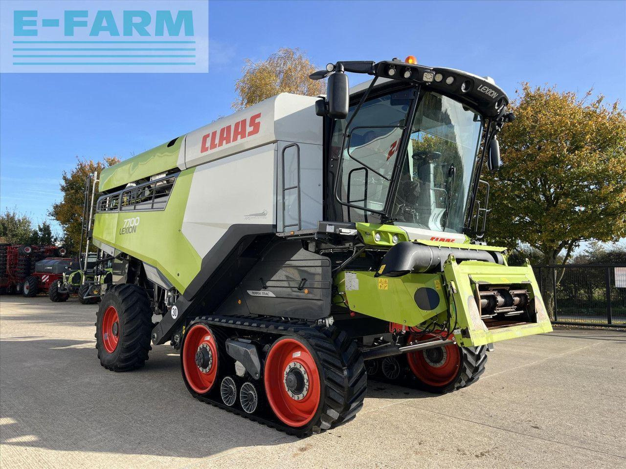CLAAS LEXION 7700TT - Moissonneuse-batteuse: photos 3 CLAAS LEXION 7700TT - Moissonneuse-batteuse: photos 3
