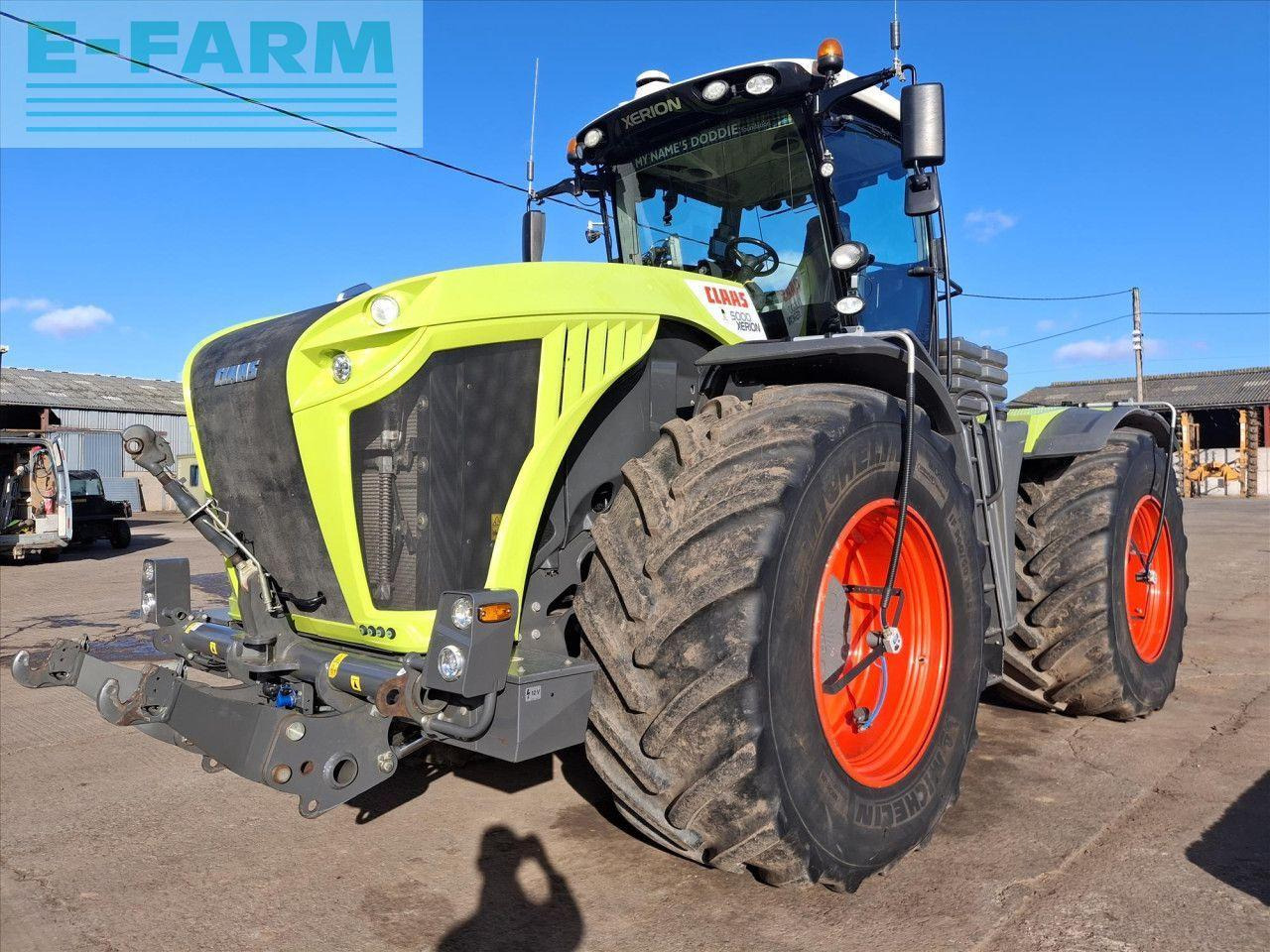 CLAAS XERION 5000 - Tracteur agricole: photos 1 CLAAS XERION 5000 - Tracteur agricole: photos 1