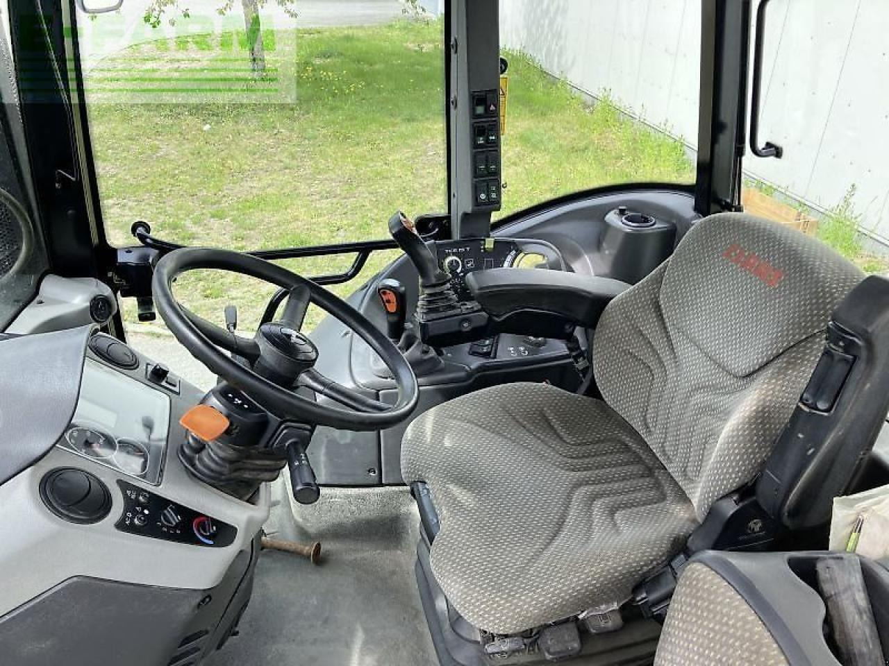 CLAAS arion 420 cis mit fl mx u10 - Tracteur agricole: photos 5 CLAAS arion 420 cis mit fl mx u10 - Tracteur agricole: photos 5