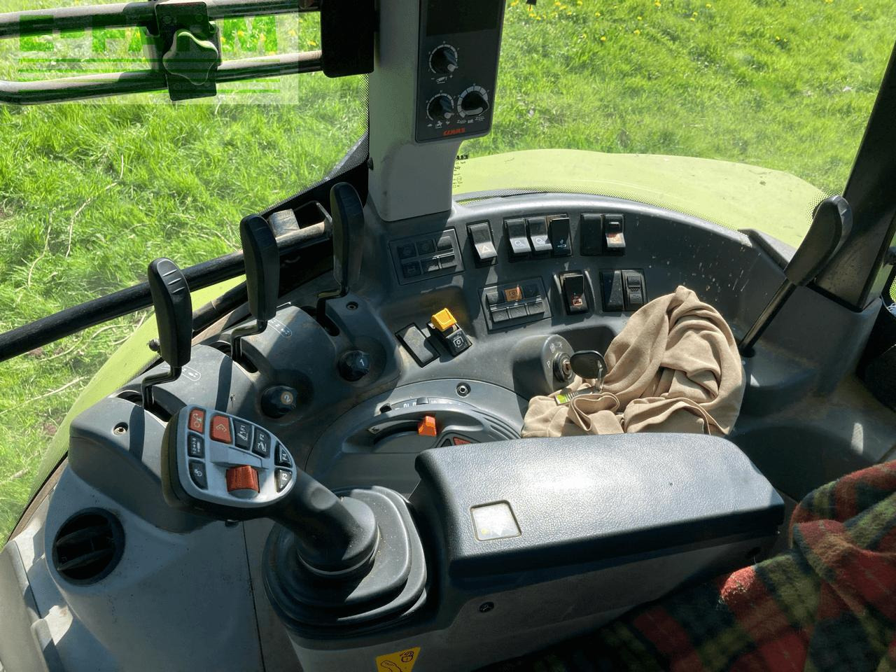 CLAAS arion 450 stage v first claas - Tracteur agricole: photos 5 CLAAS arion 450 stage v first claas - Tracteur agricole: photos 5