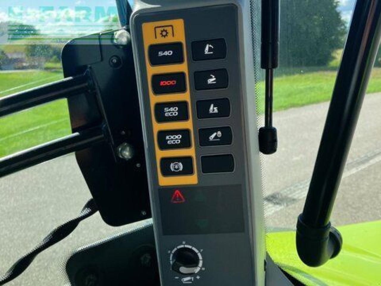 Tracteur agricole CLAAS arion 660 cmatic cebis CMATIC CEBIS: photos 25 Tracteur agricole CLAAS arion 660 cmatic cebis CMATIC CEBIS: photos 25