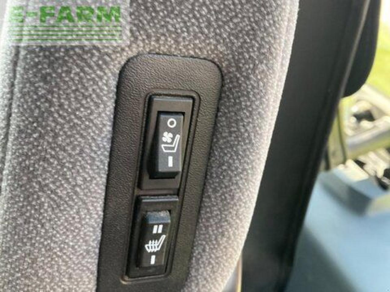 Tracteur agricole CLAAS arion 660 cmatic cebis CMATIC CEBIS: photos 28 Tracteur agricole CLAAS arion 660 cmatic cebis CMATIC CEBIS: photos 28