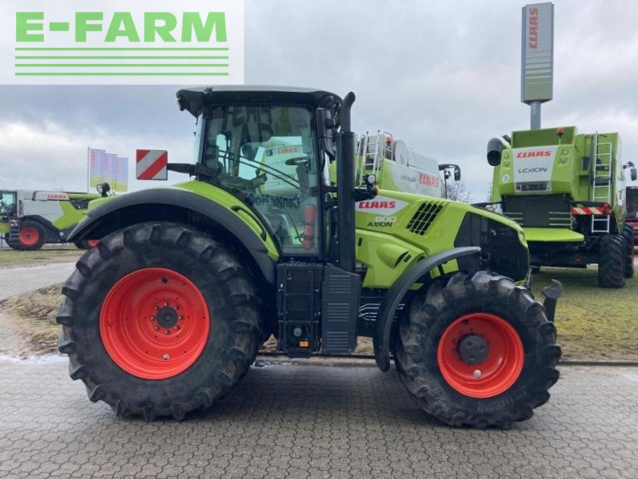 CLAAS axion 800 cis+ - Tracteur agricole: photos 4 CLAAS axion 800 cis+ - Tracteur agricole: photos 4
