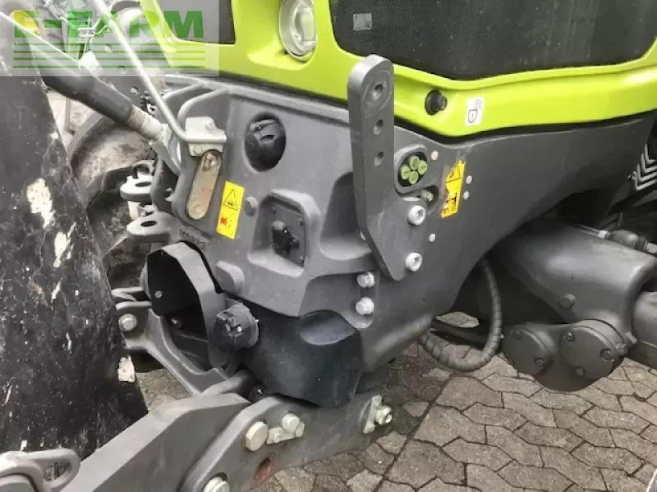 CLAAS axion 810 c-matic CMATIC - Tracteur agricole: photos 5 CLAAS axion 810 c-matic CMATIC - Tracteur agricole: photos 5