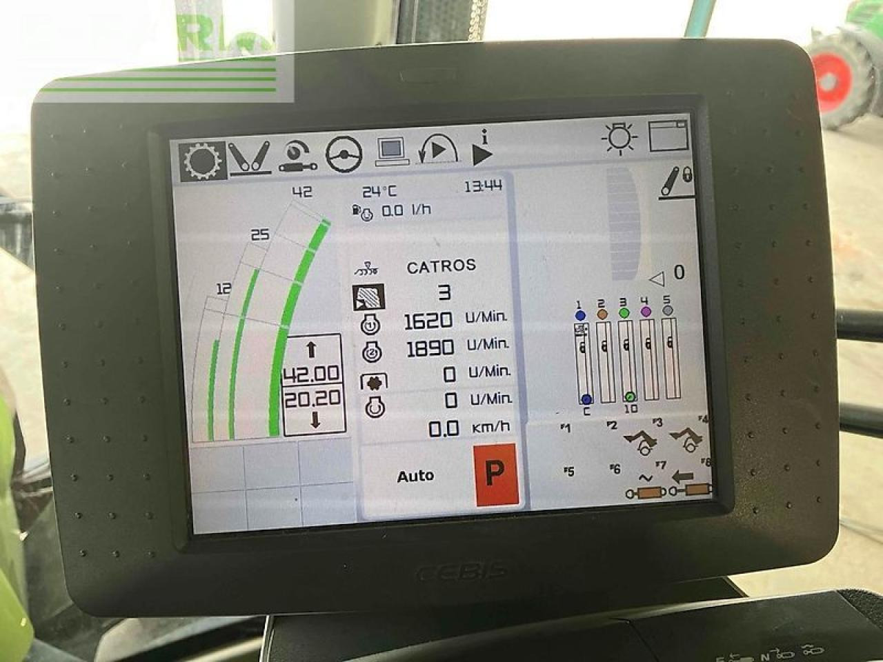 CLAAS axion 830 cmatic CMATIC - Tracteur agricole: photos 3 CLAAS axion 830 cmatic CMATIC - Tracteur agricole: photos 3