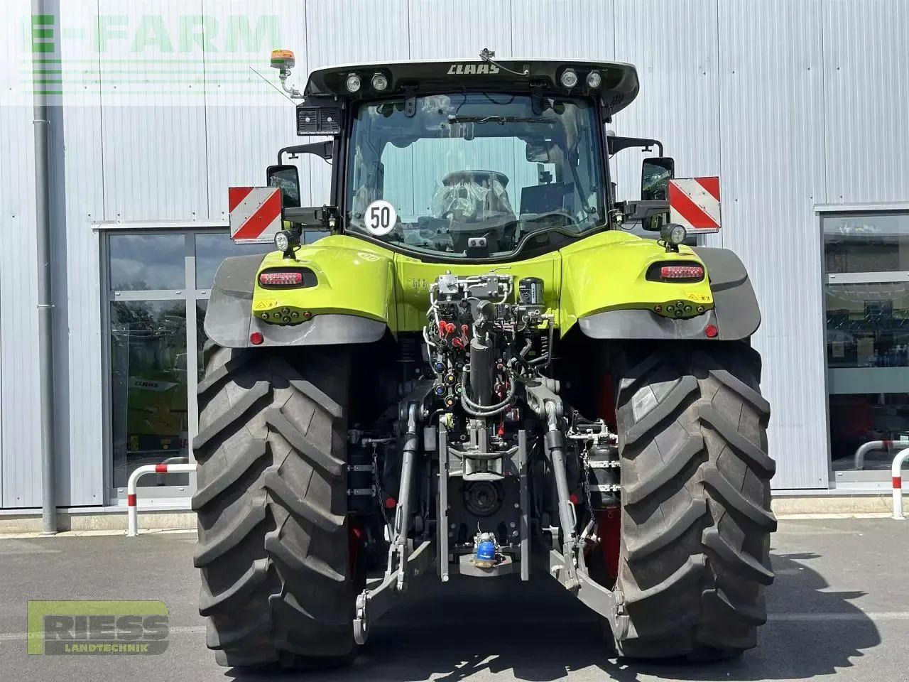 CLAAS axion 870 cebis cmatic CMATIC CEBIS - Tracteur agricole: photos 3 CLAAS axion 870 cebis cmatic CMATIC CEBIS - Tracteur agricole: photos 3