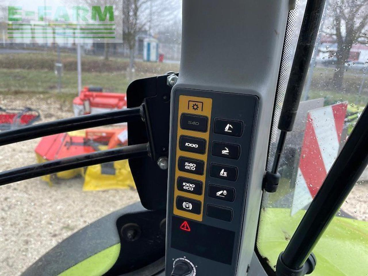 Tracteur agricole CLAAS axion 870 cmatic cebis CMATIC CEBIS: photos 6