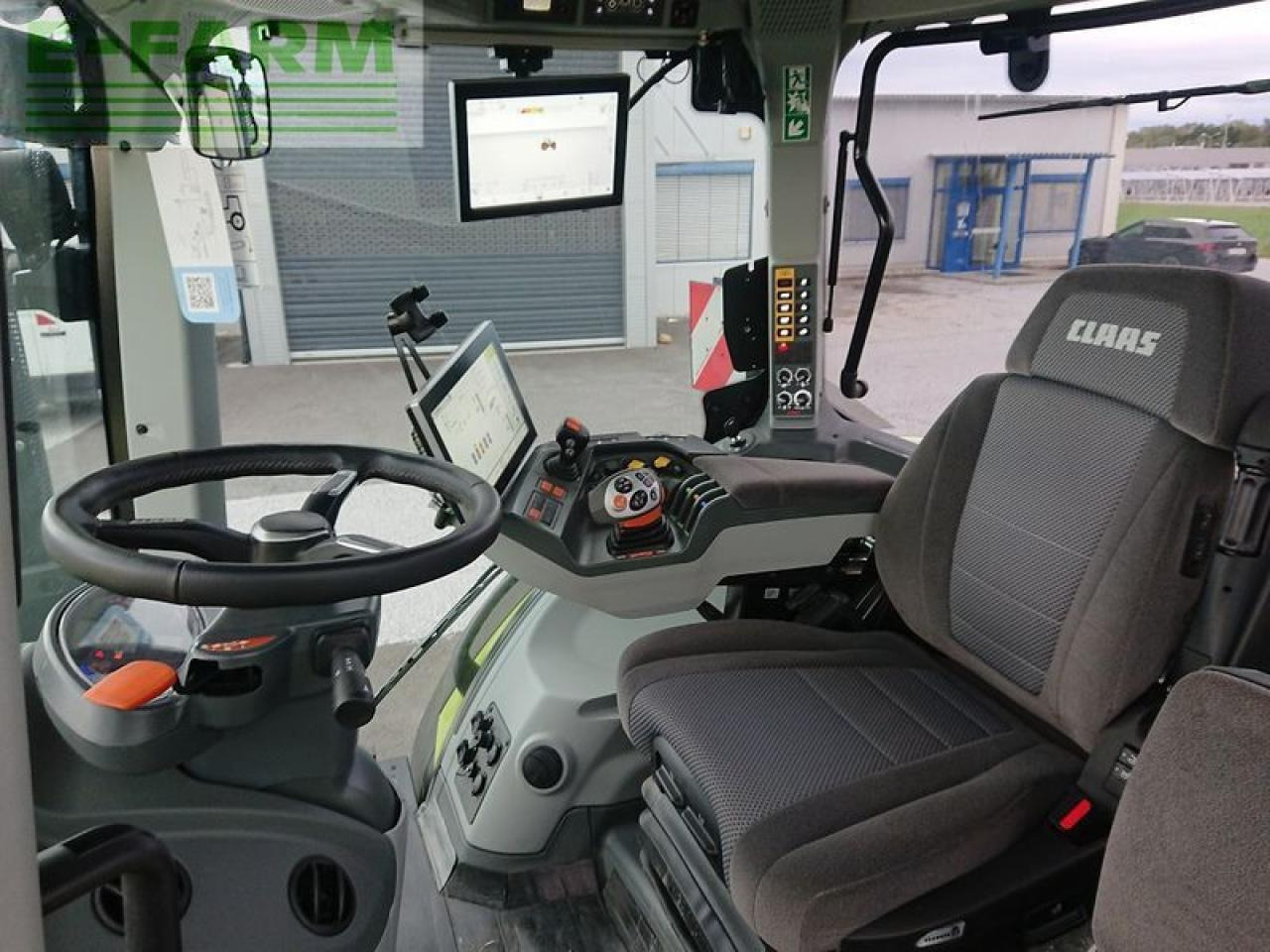 CLAAS axion 870 cmatic cebis CMATIC CEBIS - Tracteur agricole: photos 5 CLAAS axion 870 cmatic cebis CMATIC CEBIS - Tracteur agricole: photos 5