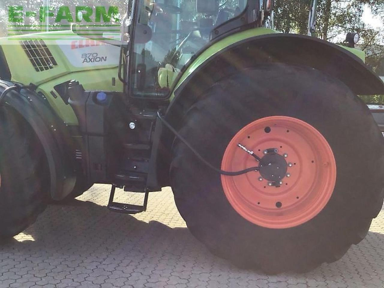 CLAAS axion 870 cmatic cebis CMATIC CEBIS - Tracteur agricole: photos 3 CLAAS axion 870 cmatic cebis CMATIC CEBIS - Tracteur agricole: photos 3