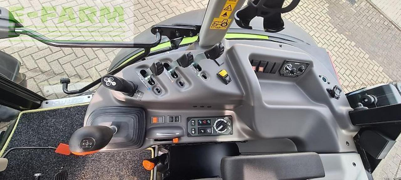 Tracteur agricole CLAAS axos 40 advanced: photos 10