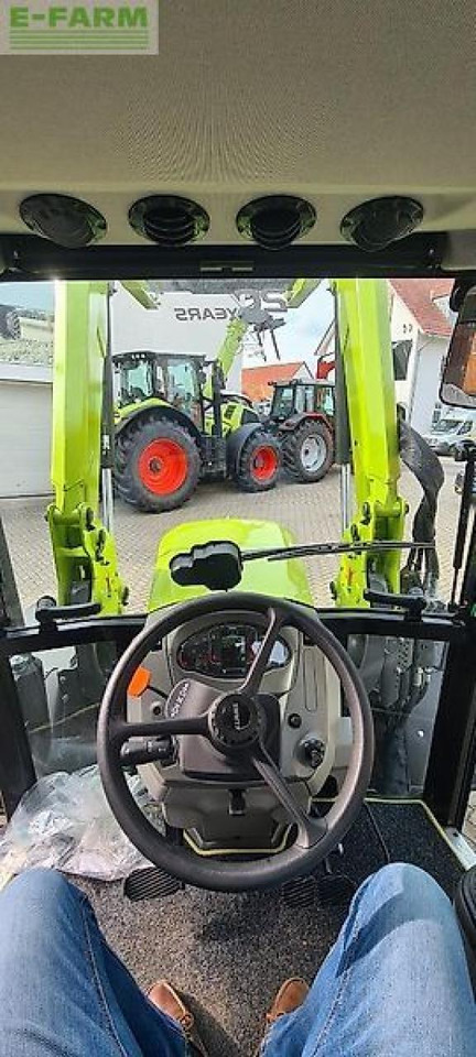 Tracteur agricole CLAAS axos 40 advanced: photos 11
